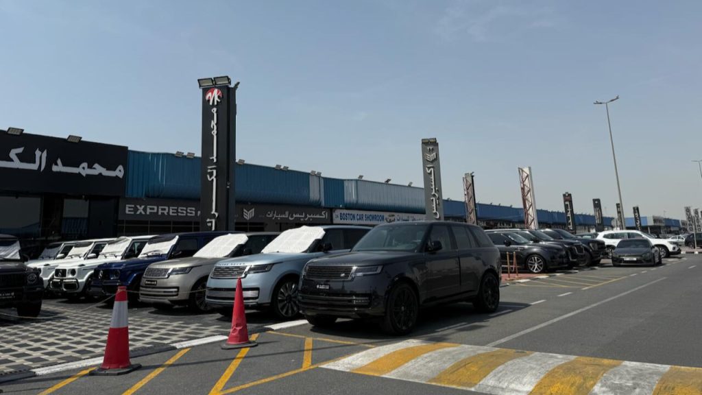 Premium used SUVs and luxury cars displayed at Al Aweer Auto Market, a popular destination for anyone looking to buy used cars in Dubai.